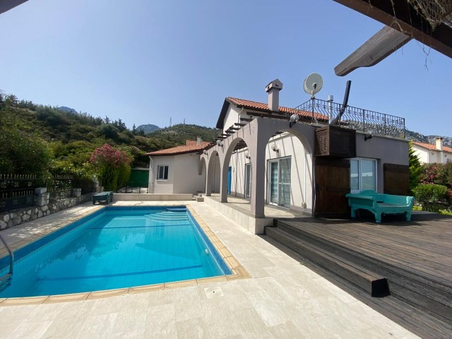 3+1 AUTHENTIC VILLA WITH MOUNTAIN AND SEA VIEW IN ÇATALKÖY, GIRNE!!