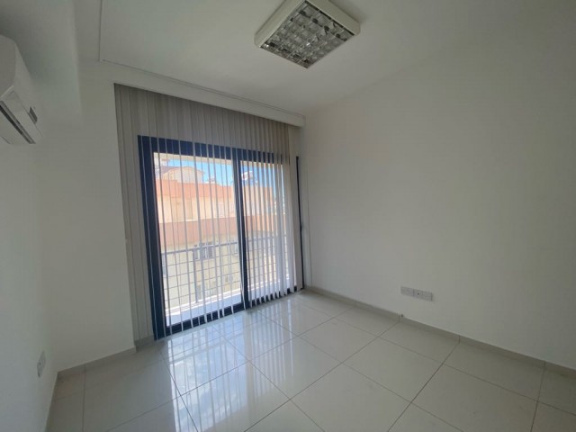 GİRNENİN EN GÖZDE YERİNDE 2+1 LÜX SATILIK DAİRE