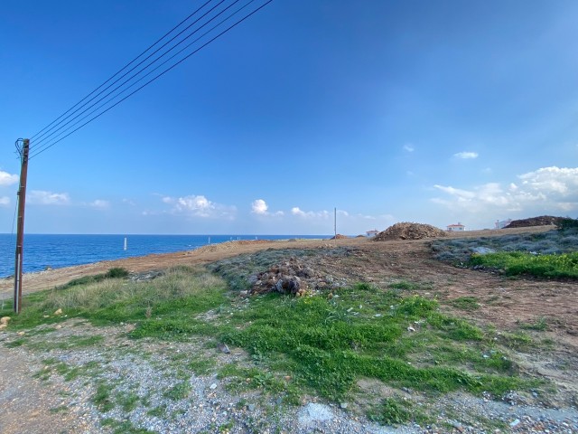 3 + 1 / 4 + 1 ready for sale 3 + 1 / 4 + 1 turnkey delivery ready villas for sale 400 m from the sea in Karsiyaki MARINE CONSTRUCTION CONTINUED