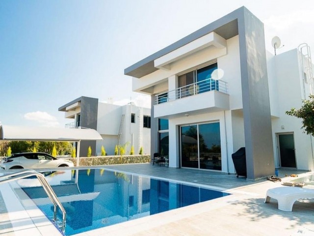 Alsancak Havuzlu Satılık 3+1 Villa