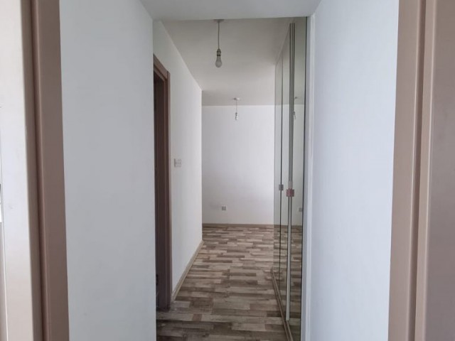 2+1 WOHNUNG ZU VERMIETEN IM KYRENIA CENTER, LUXURIÖSE WOHNUNG