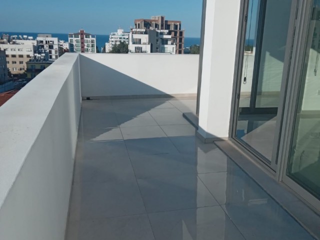 Penthouse for rent near Kyrenia no:1 Cafe