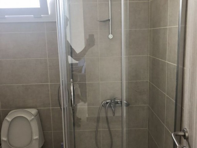 Yeni eşyalı,  türk lirasına kiralık daire -  Duraklara yakın 2+1