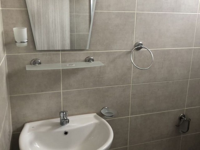 Yeni eşyalı,  türk lirasına kiralık daire -  Duraklara yakın 2+1