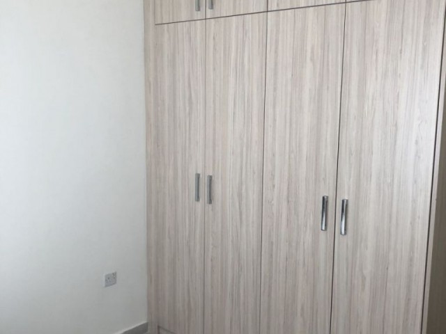 Yeni eşyalı,  türk lirasına kiralık daire -  Duraklara yakın 2+1