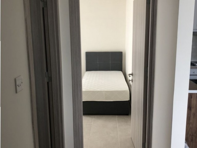 Yeni eşyalı,  türk lirasına kiralık daire -  Duraklara yakın 2+1