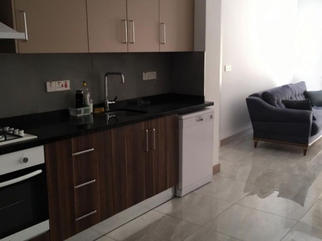 GİRNE MERKEZDE 2+1 FUL EŞYALI DAİRE