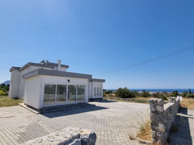 6+1 VILLA MIT BERG-UND MEERBLICK IN CHATALKÖY ** 