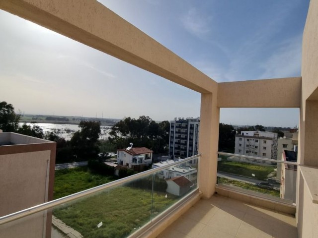 MAĞUSADA İNANILMAZ FİYATA PENTHOUSE DAİRE