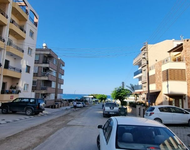 Sehr geräumige und saubere 3+1-Wohnung zur Miete im Zentrum von Famagusta