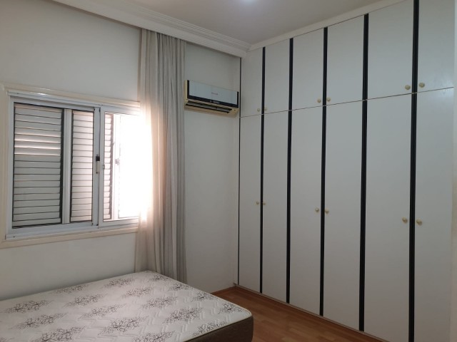 GAZİMAĞUSA MERKEZDE FULL EŞYALI 3+1 KİRALIK DAİRE