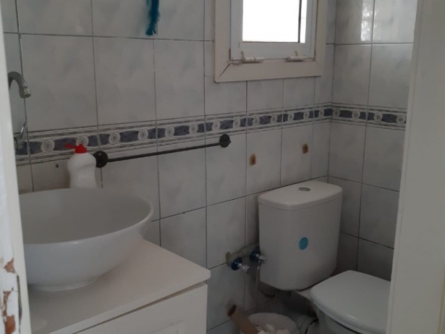 FREISTEHENDE WOHNUNG ZU VERMIETEN MIT POOL UND BERGBLICK IN ÇATALKÖY, GİRNE