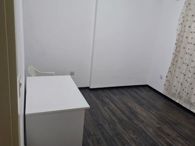 GAZİMAĞUSA MERKEZDE 2+1 FULL EŞYALI KİRALIK DAİRE