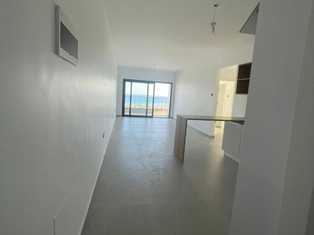 İSKELE LONG BEACHTE SIFIR SATILIK 2+1 DAİRE