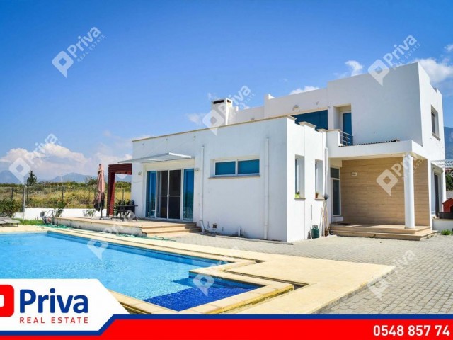 4 BEDROOM VİLLA FOR RENT İN KYRENİA