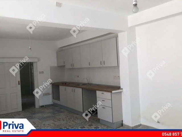 Detached House To Rent in Girne Merkez, Kyrenia