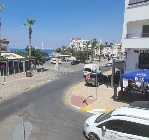 Geschäft Mieten in Aşağı Girne, Kyrenia