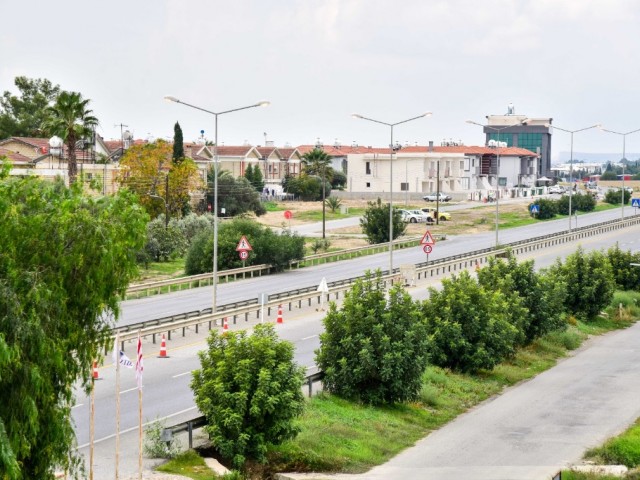 Nordzypern Nikosia zum Verkauf nicht schließen, 2+1 neue Wohnung auf der Hauptstraße 75m2 Türkisch Eigentum ** 