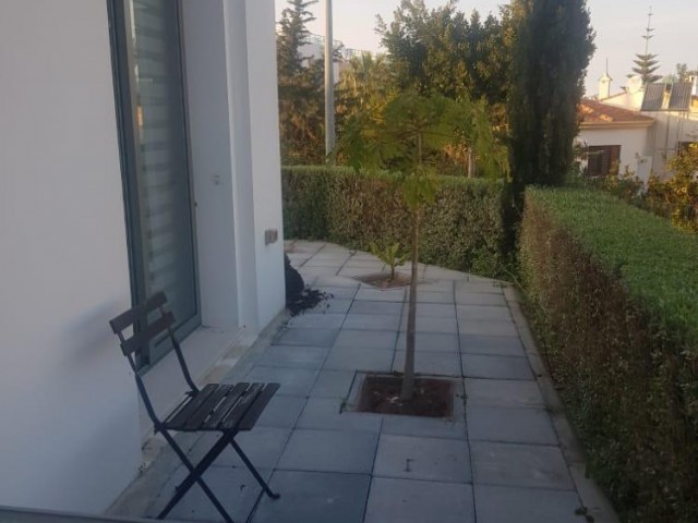 Flat To Rent in Alsancak, Kyrenia