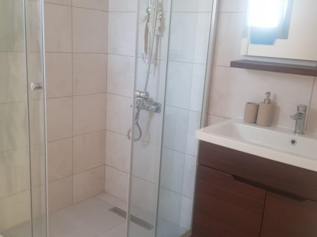 KIBRIS GİRNE ALSANCAK KİRALIK 1+1 ORTAK HAVUZLU VE GÜVENLİKLİ SİTEDE, PLAJ 5 DK MESAFE