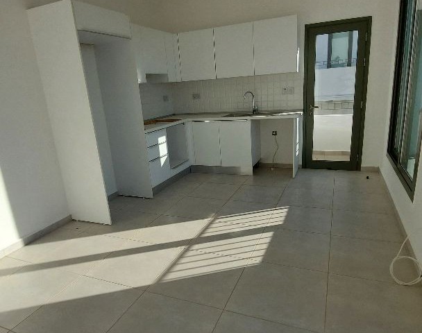 1+1 in a complex in Alsancak, Kyrenia ** 