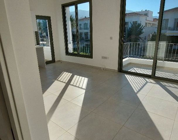 1+1 in a complex in Alsancak, Kyrenia ** 