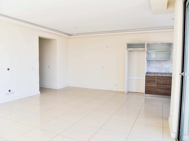 3+1 NEW FLAT FOR SALE IN CYPRUS KYRENIA CENTER 135 m2, SUITABLE FOR COMMERCIAL USE, PERFECT LOCATION ** 