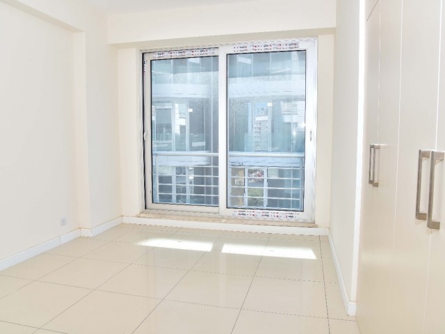 3+1 NEW FLAT FOR SALE IN CYPRUS KYRENIA CENTER 135 m2, SUITABLE FOR COMMERCIAL USE, PERFECT LOCATION ** 