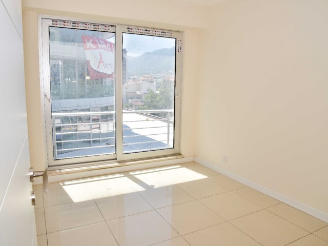 3+1 NEW FLAT FOR SALE IN CYPRUS KYRENIA CENTER 135 m2, SUITABLE FOR COMMERCIAL USE, PERFECT LOCATION ** 