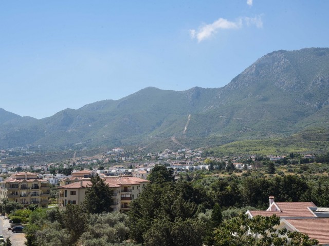 3+1 NEW FLAT FOR SALE IN CYPRUS KYRENIA CENTER 135 m2, SUITABLE FOR COMMERCIAL USE, PERFECT LOCATION ** 