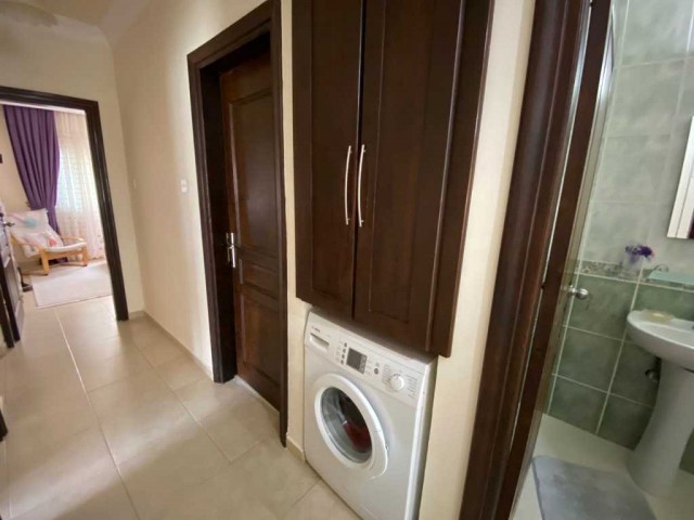 Girne merkezde satılık 3+1 eşyalı 