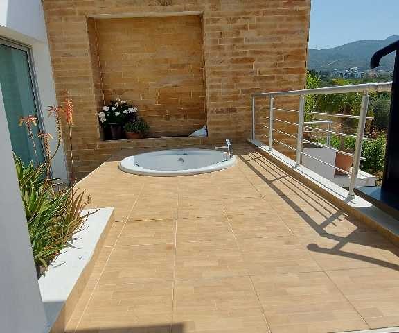 Kyrenia Dogankoy de duplex 2+1 ** 