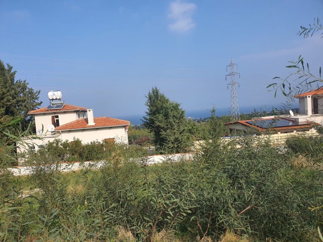 GIRNE BELLAPAIS ,1 EVLEK 3400 SQUARE, 650m2 LAND FOR SALE MADE IN TURKEY