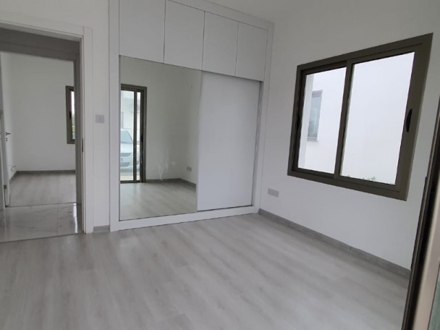 KIBRIS, GİRNE,ALSANCAK'TA SATILIK 2+1 DAİRE BAHÇE KATI