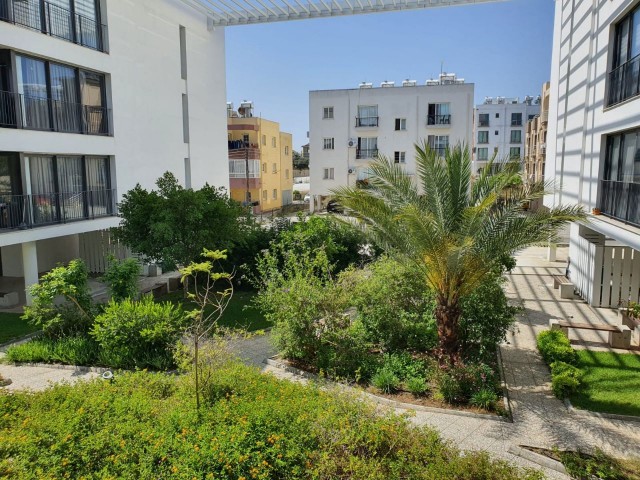 2+1 80m2 FLAT FOR SALE IN HAMİTKOY, NICOSIA, WITH SECURITY, NEAR THE UNIVERSITY STATIONS, WITH GENERATOR