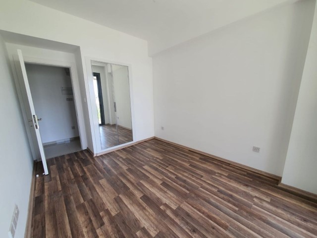 2+1 80m2 FLAT FOR SALE IN HAMİTKOY, NICOSIA, WITH SECURITY, NEAR THE UNIVERSITY STATIONS, WITH GENERATOR