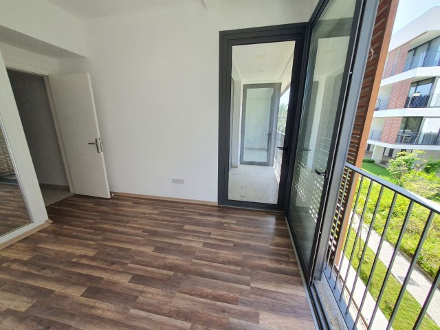 2+1 80m2 FLAT FOR SALE IN HAMİTKOY, NICOSIA, WITH SECURITY, NEAR THE UNIVERSITY STATIONS, WITH GENERATOR