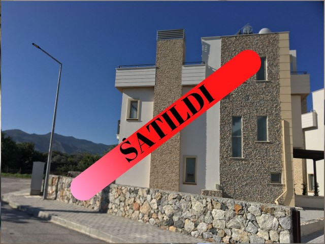 Gelegenheit! TRNC KYRENIA EDREMITTE 3+1 NEUE VILLA ZU VERKAUFEN ** 