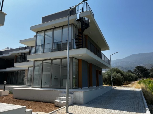 ZERO PENTHOUSE FOR SALE IN ALSANCAKTA, KYRENIA, OPEN FOR EXCHANGE ** 