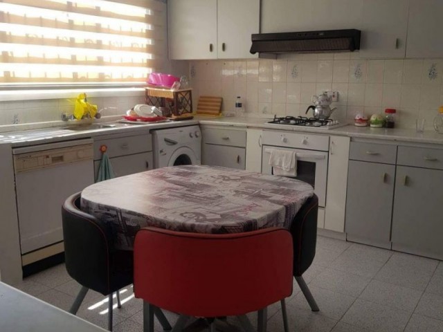 Flat To Rent in Girne Merkez, Kyrenia