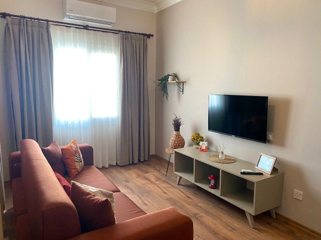 1+1 DAILY/WEEKLY RENTAL FLAT IN THE WALLED CITY OF FAMAGUSTA ** 