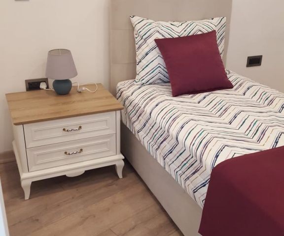 Flat To Rent in Yukarı Girne, Kyrenia