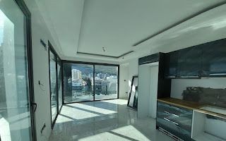 GİRNE MERKEZDE  ULTRA LÜKS  BİTMİŞ  PENTHOUSE.