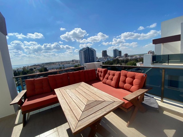 1+1 penthouse deniz manzaralı full eşyalı büyük balkonlu