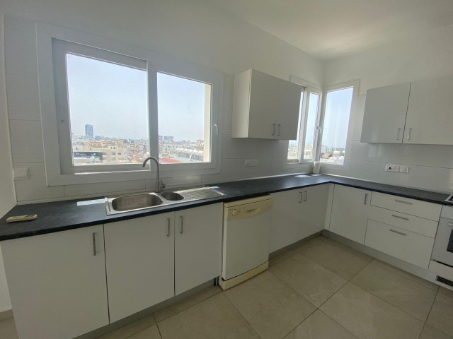 3+1 PENTHOUSE 3 büyük balkonlu ve deniz manzaralı