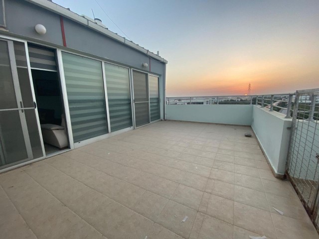 ÜNİVERSİTE İÇERİSİNDE FULL EŞYALI 2+1 PENTHOUSE