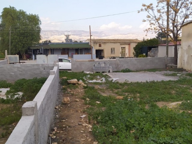 Küçük bungalovlu 500 m2 arsa