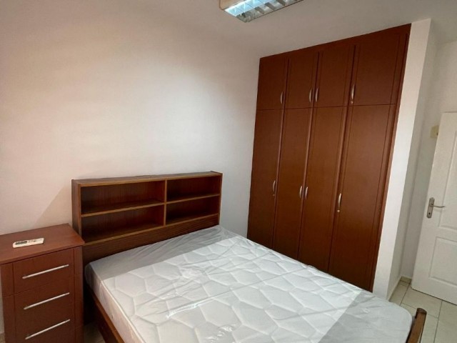 1 + 1 apartment behind the radio in the middle village super location 3500 tl stops 5 min 05338711922 05338616118 kamselemlak ** 