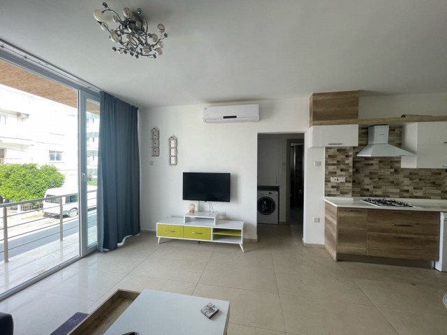 Nicosia Marmara Park neben 2+1 Wohnung komplett möbliert 6+6 Zahlung 2 Kautionen 1 Etage 05338711922 05338616118