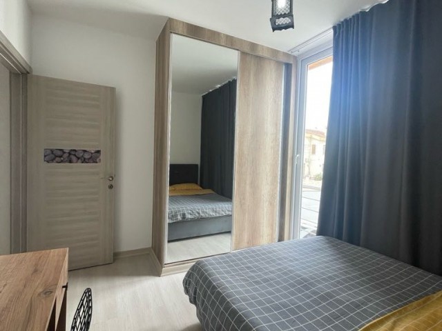 Nicosia Marmara Park neben 2+1 Wohnung komplett möbliert 6+6 Zahlung 2 Kautionen 1 Etage 05338711922 05338616118